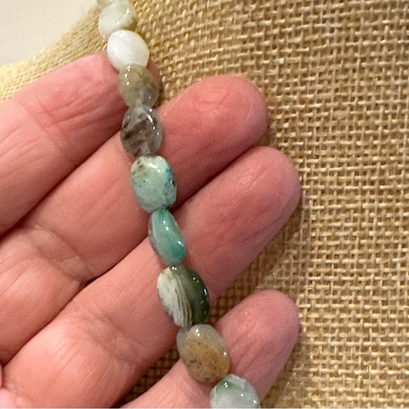 Gorgeous Genuine Gemstone Necklace- polished green w/ sterling silver clasp - Picture 5 of 7